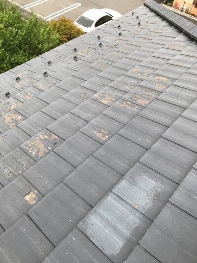 屋根の塗膜の剥離